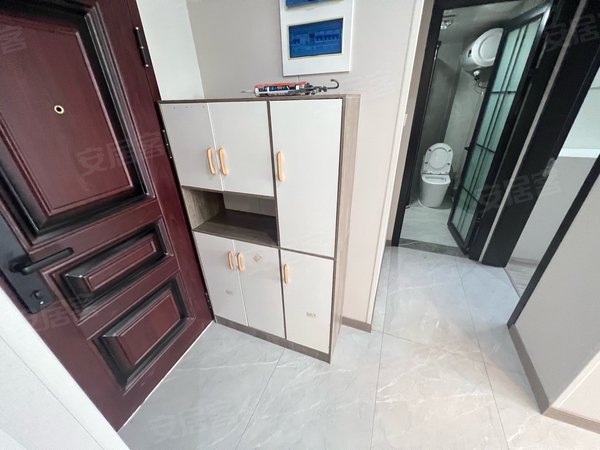 温岭温岭市区锦江中心九龙汇湖景汇欣苑银泰旁 汇欣苑 两室一厅 现代