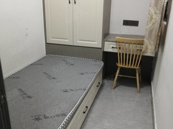 吉安青原井岗山大学井大阳光城三期井大阳光城精装2室2厅1卫出租，有隔开厨房，有空调，家具，出租房源真实图片