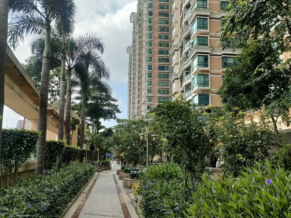 深圳宝安西乡金港华庭金港华庭精装三房两卫家私齐全客厅带阳台有车位