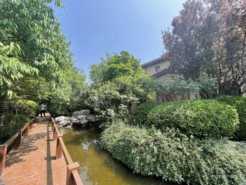 龙湖滟澜山 满五   正规商品房 南北通透 小区绿化高