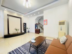 佛山顺德顺德碧桂园西苑农商银行后面别墅 家具全齐 有加建出租房源真实图片