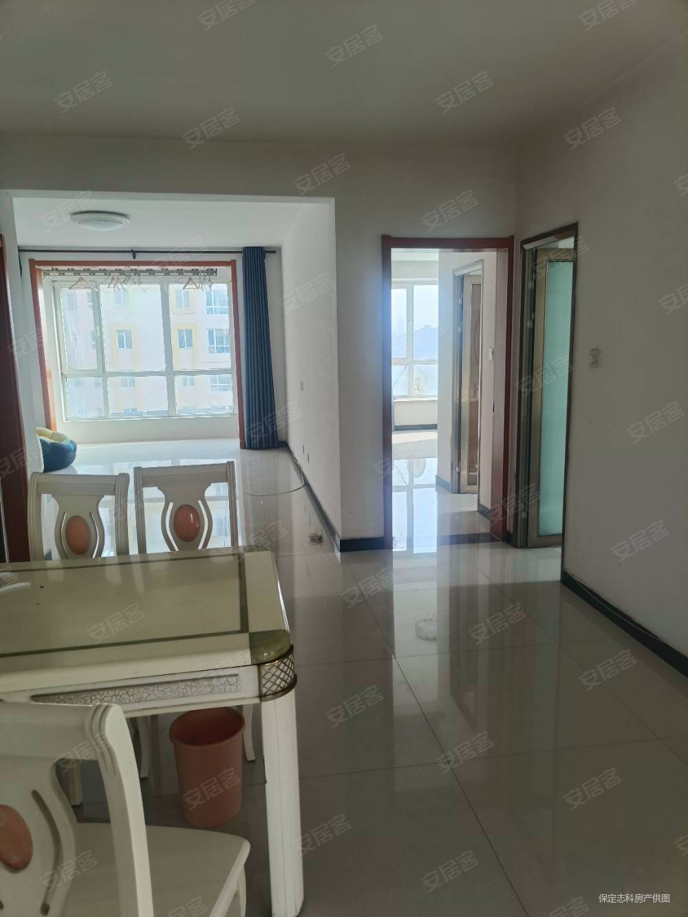 维多利亚夏郡3室2厅2卫134.69㎡南北95万