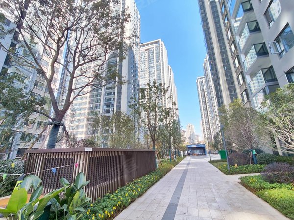 昆明盘龙江东花园俊发城文雅苑全新家具,月付无中介,出租房源真实图片