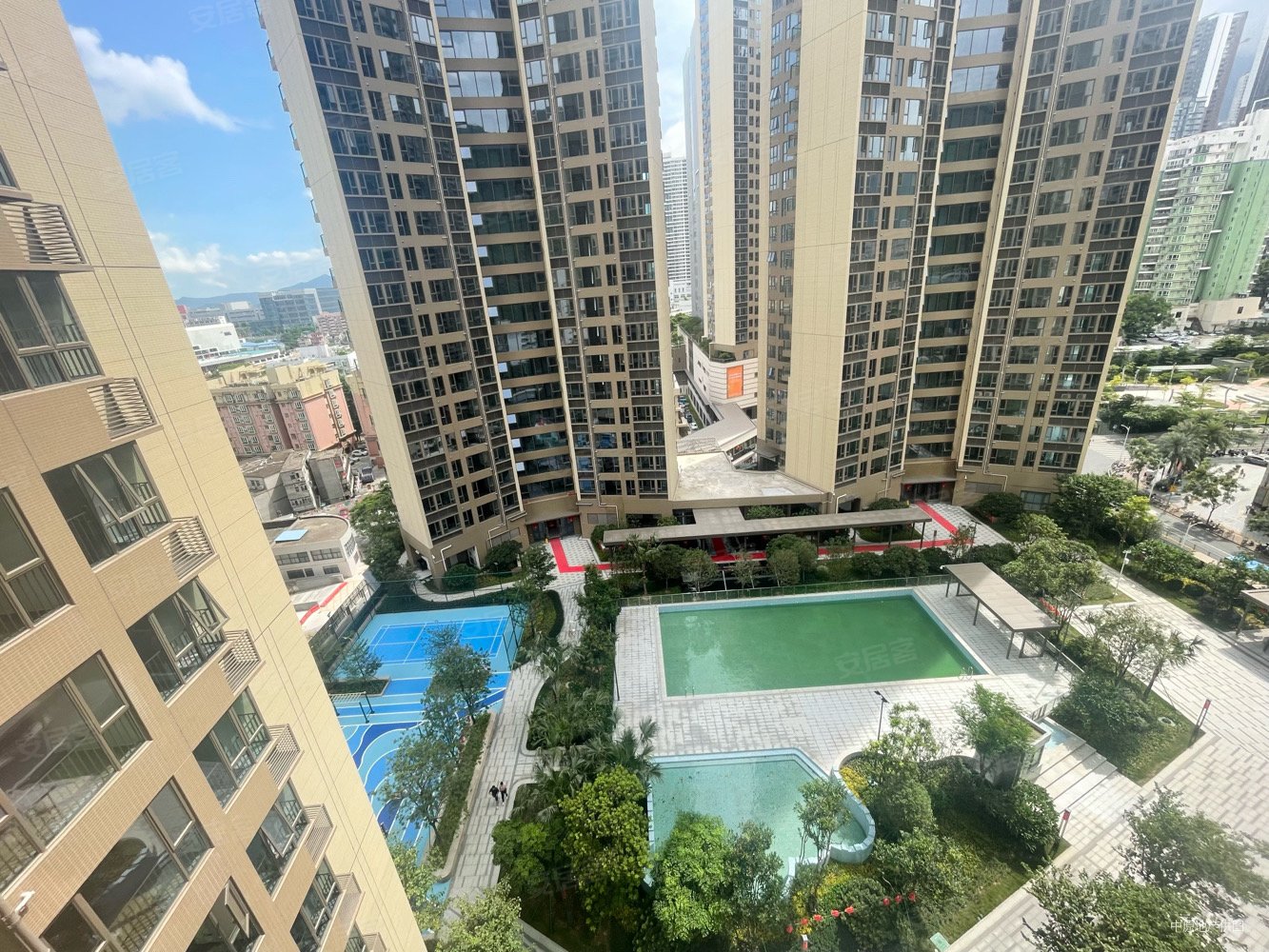 山海四季城二期华府现房少量出售精装三房位置好下楼地铁