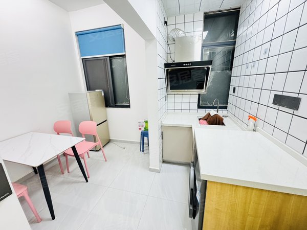 金华婺城婺城江南寺前皇小区寺前皇世贸广场拎包即住银泰金华之星价格实惠朝南周边配套很齐全出租房源真实图片