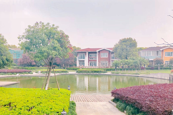 上海虹山半岛别墅图片