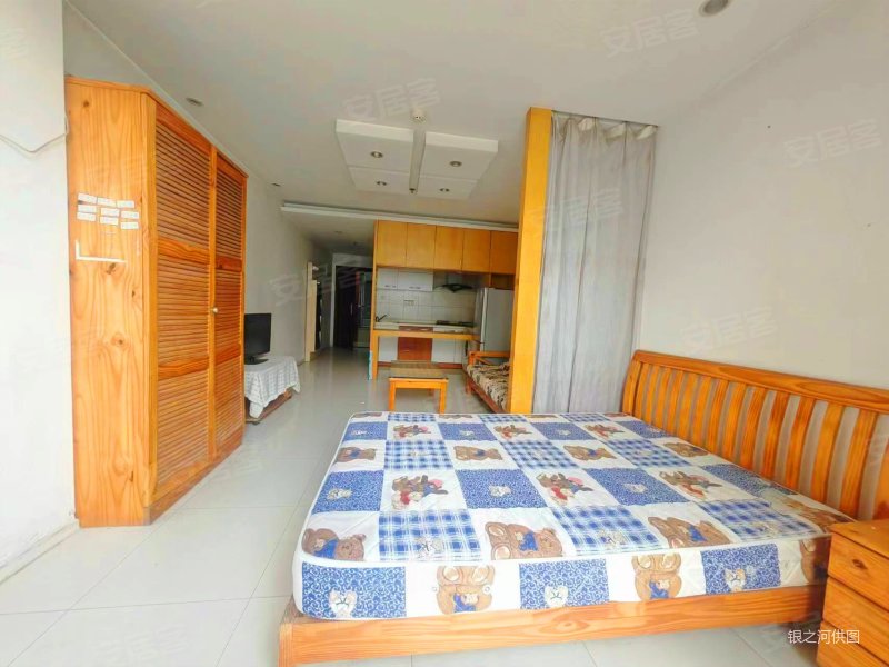 高新水晶岛1室0厅1卫50.74㎡南58万