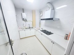 巢湖北门北门片区裕溪河畔 精装两房 家具家电器可配 拎包入住。出租房源真实图片