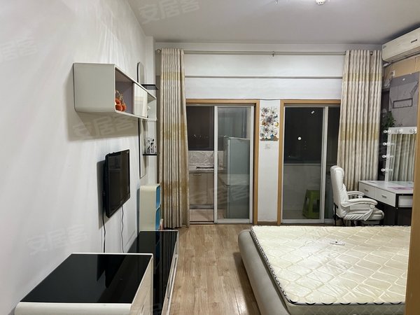 盐城亭湖宝龙宝龙城市广场(商住楼)可短租月付 宝龙公寓精装 有钥匙