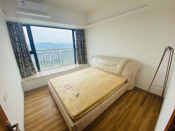 2室83平精装修 可免费更换洗衣机出租房源真实图片