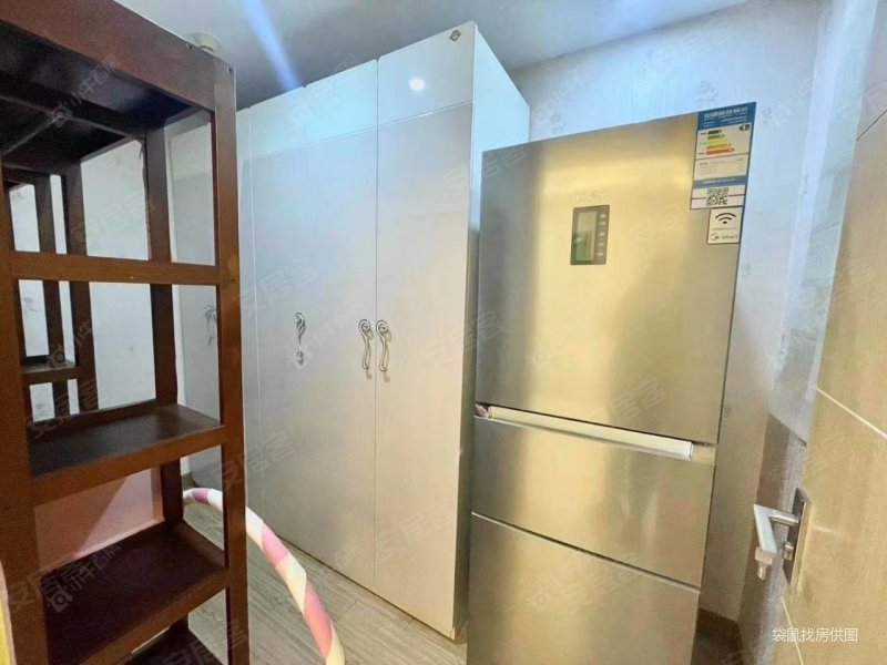 莱蒙城地铁口精装1室 带租约看房方便 大学城区政府旁