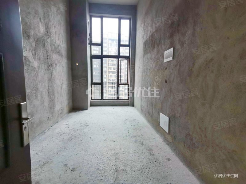 东葛路 南北通透 精装可拎包入住 交通便捷 次新小区,龙光玖珑华府