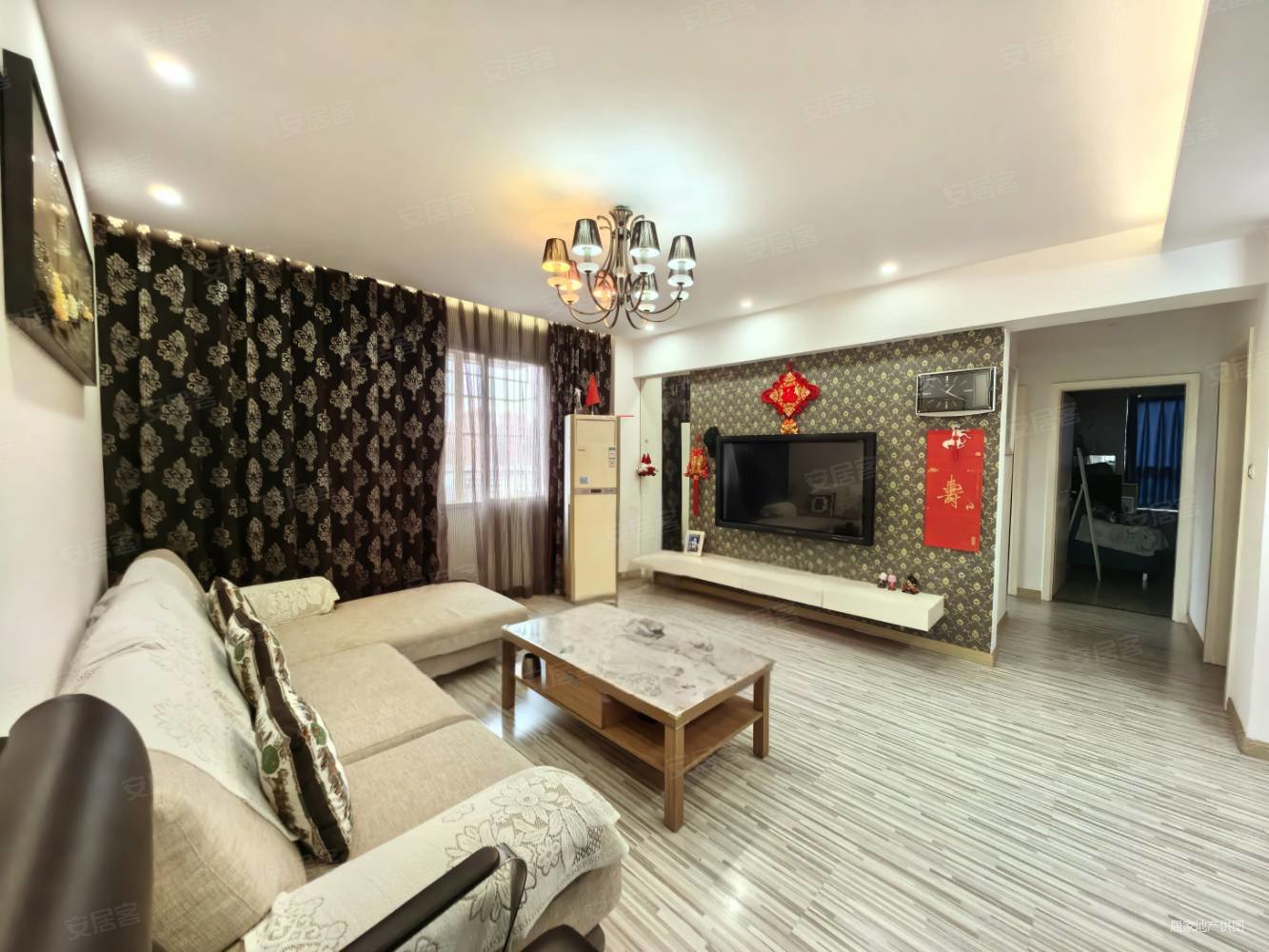 天虹金福园3室2厅1卫127㎡东西63万