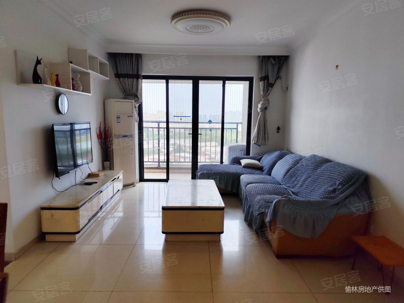 北滘美的翰城嘉园精装三房,维护好,中层采光好,方便看房