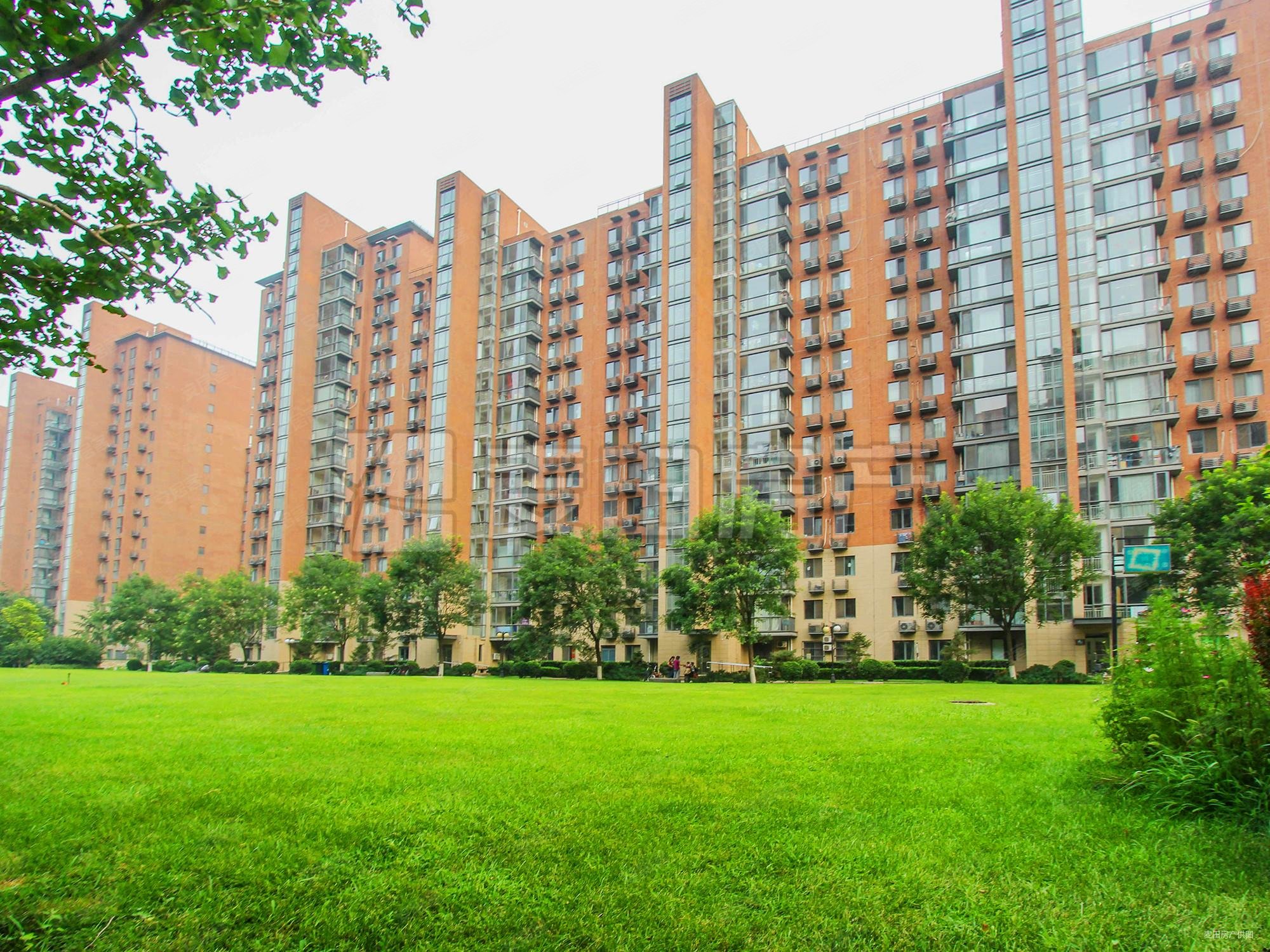 好房来袭啦 我联系业主 五棵松紫金长安 南北通透 四居室