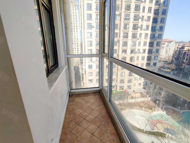 中芥费3000 房主急售 亿达春田 中间楼层 南北通透,晴湾二手房,205万