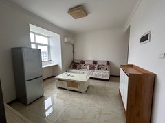 汉中南郑南郑大道龙岗学府  1室1厅1厨1卫家具家电齐全  可半年租出租房源真实图片