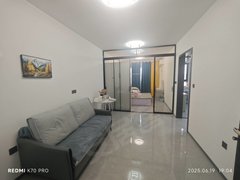 阿克苏阿克苏市阿克苏城区迎宾湖畔电梯精装单身公寓月租1800押一付一密码锁出租房源真实图片