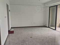 顺德龙江盈信城市广场东投龙安府 手次出租 包物管费 4室2厅2卫 可半公 可自住出租房源真实图片