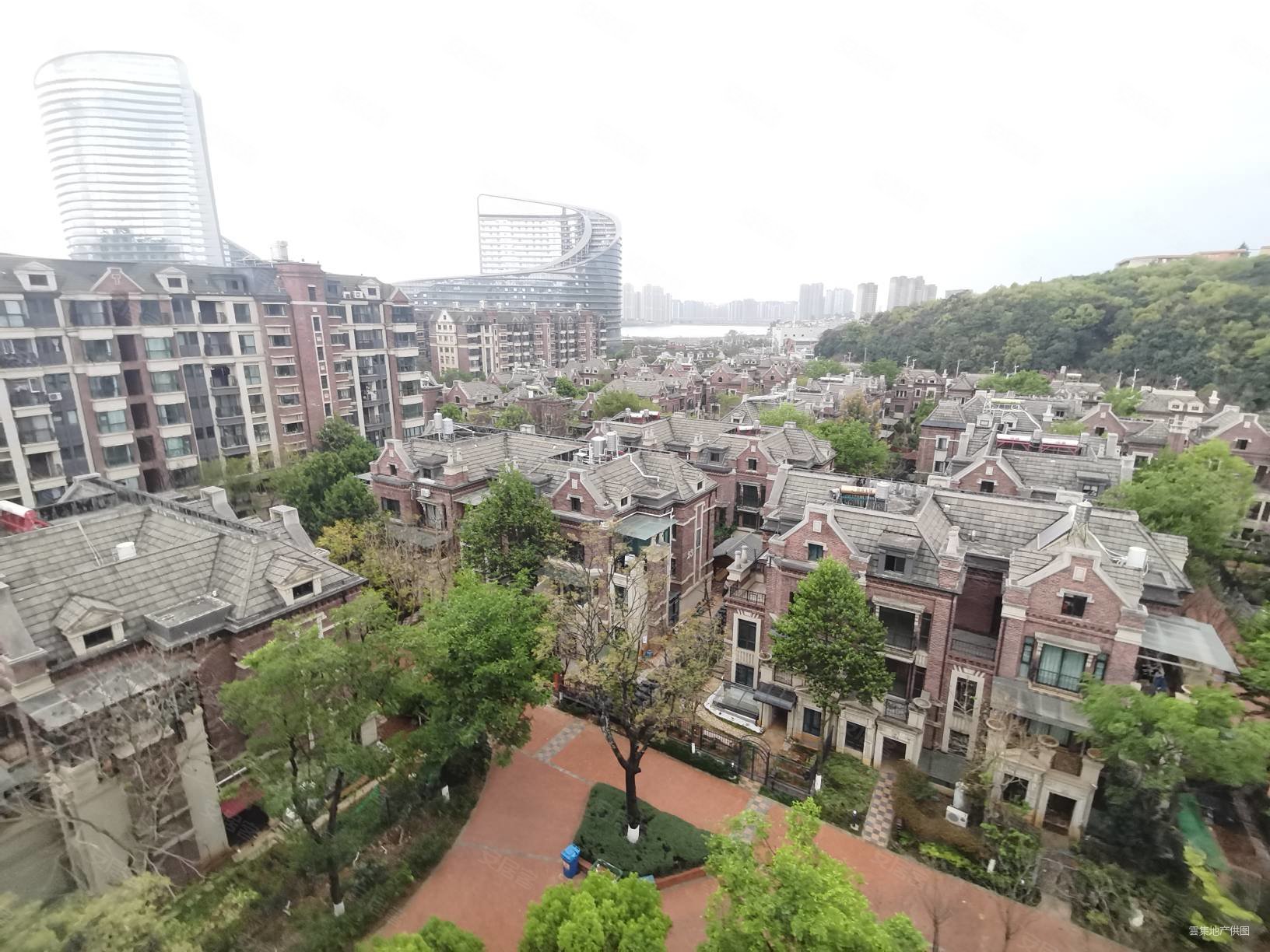 盘龙区白沙河银海白沙郡豪装3房电梯花园洋房急售