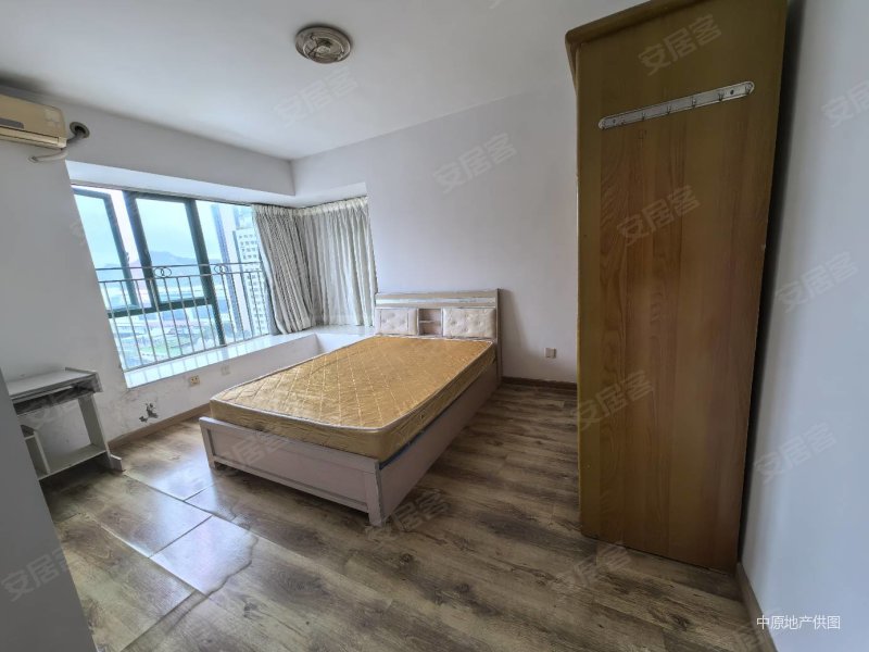 新银座高层四房 新出房源 三面采光 罗湖口岸双地铁,新银座华庭二手房