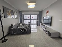 桂林临桂世纪大道时代枫林福祥里4房2卫免费停车,带空调地暖包物业。出租房源真实图片
