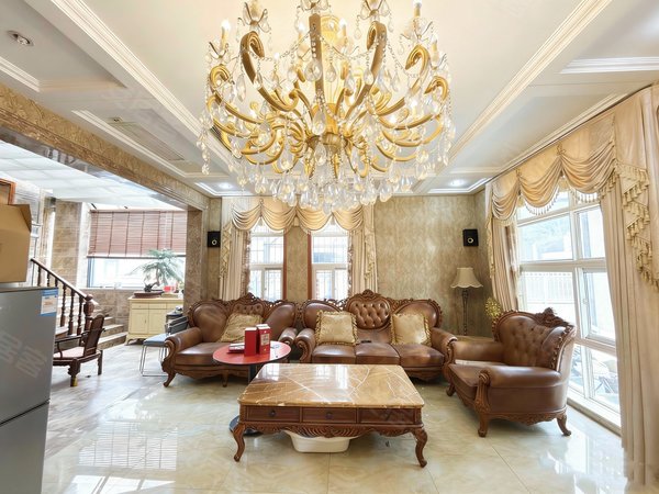 徐州泉山开元四季开元麓郡(D,E区)云龙湖西岸 开元麓郡联排别墅 边户大院子 精装修供暖拎包入住出租房源真实图片