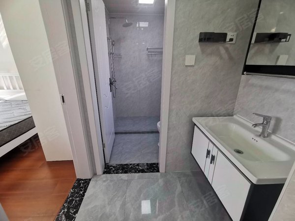 上海嘉定黄渡黄渡春城美和雅苑民用水电,南北通透,近春申中小学,周边