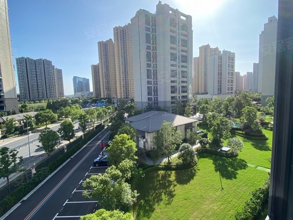 苏州吴中郭巷华润置地悦景湾华润悦景水湾 精装大三房两厅两卫 出租