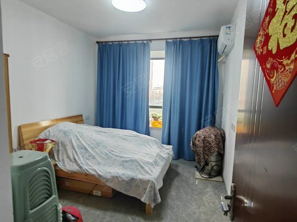 绍兴上虞沥海万峰滨江苑沥海,滨江苑,四室两厅两卫,客厅有空调电视