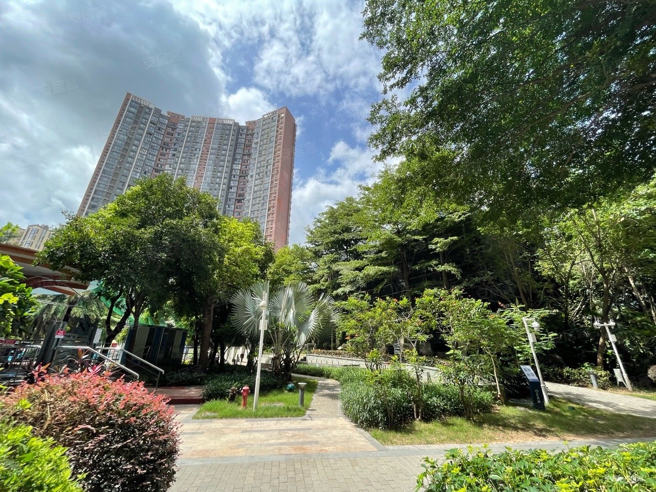 深圳房产网>深圳二手房>龙华二手房>民治二手房>汇龙湾花园>