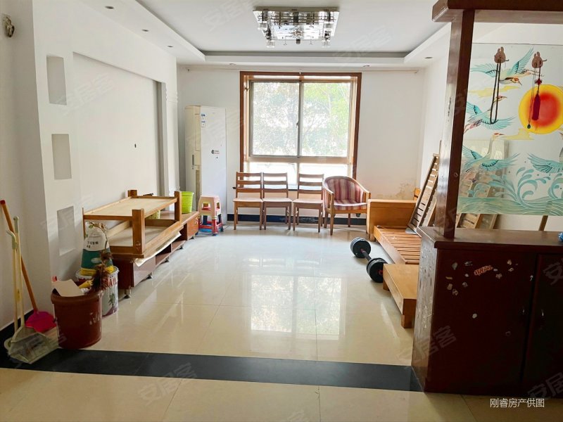 房东急卖150嘉和苑精装大三房好楼层带大汽车库