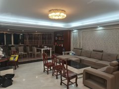 潮州湘桥潮枫路龙泽园电梯216平方，4房2厅3卫，月租4000元出租房源真实图片