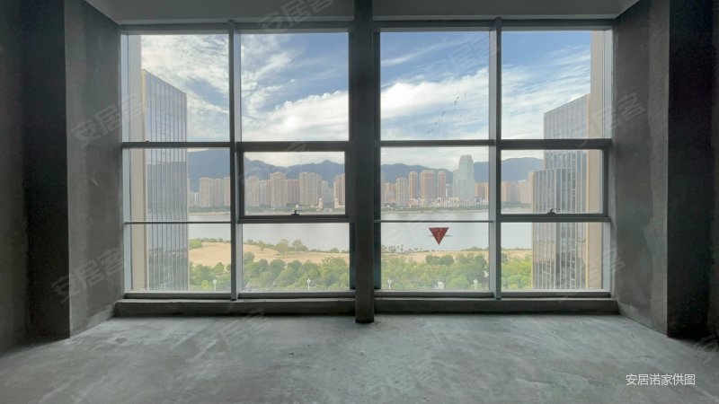 一线江景 榕城江上图 山姆会员店 地铁口 可办公可自住