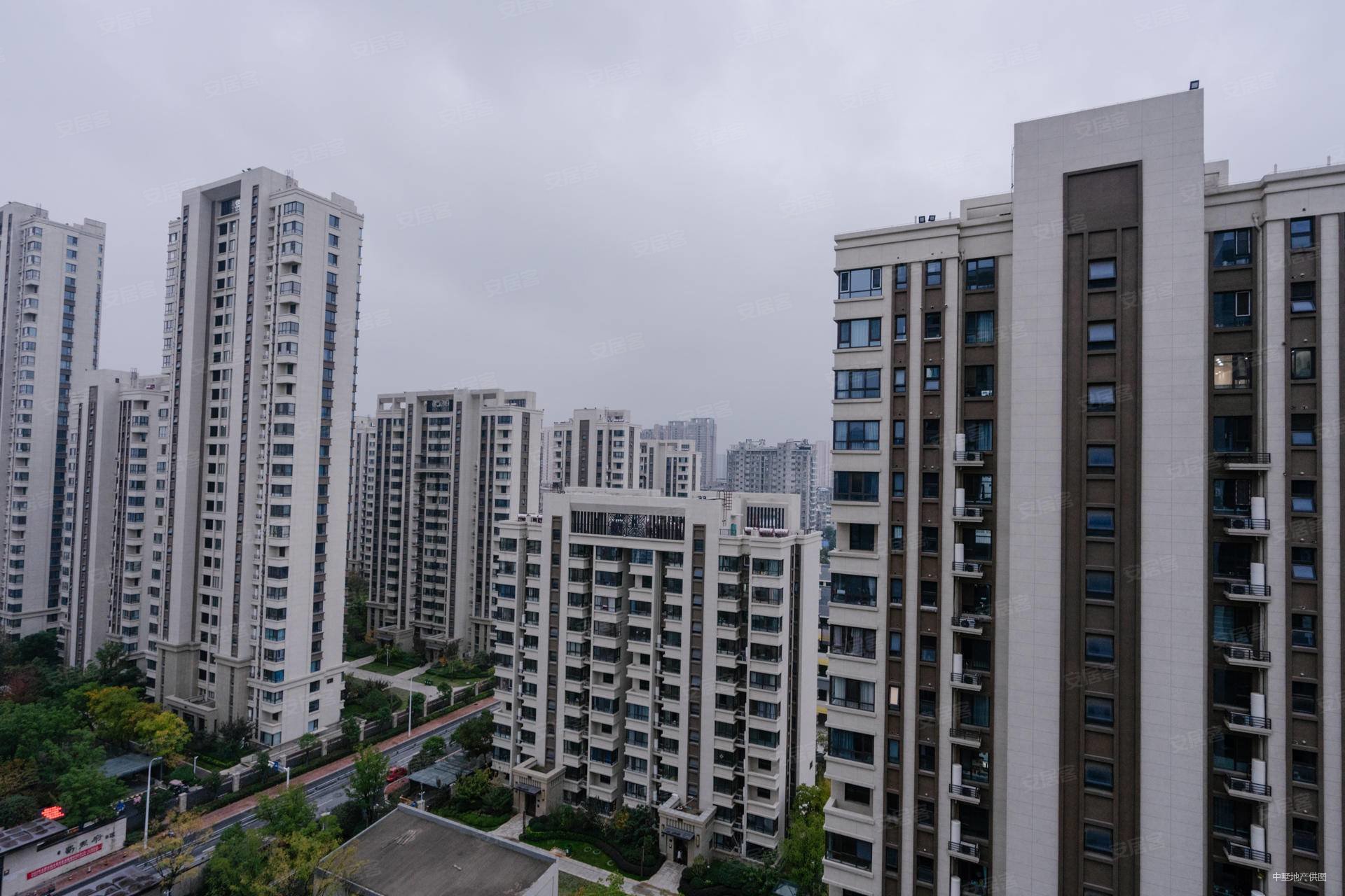 必看好房琥珀蜀熙府精装修三房冷暖双供房东诚心出售