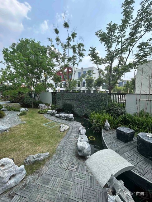 三利宅院白云渡4室3厅3卫109.7㎡南420万