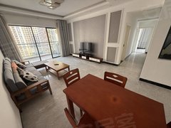 德宏瑞丽瑞京路出租，景成新城138平3室两厅2 卫，带家具家电空调出租房源真实图片