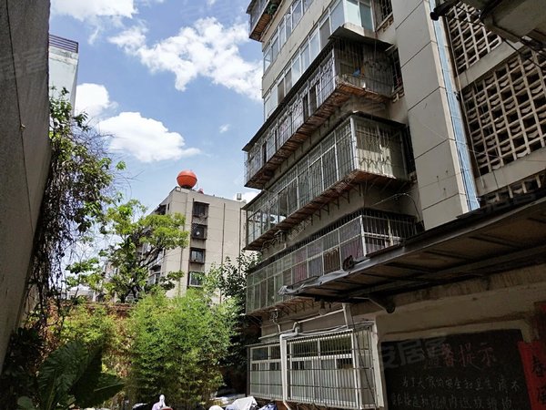 昆明五华小西门五华区人民医院职工宿舍精装40平随时看房小西门东风西