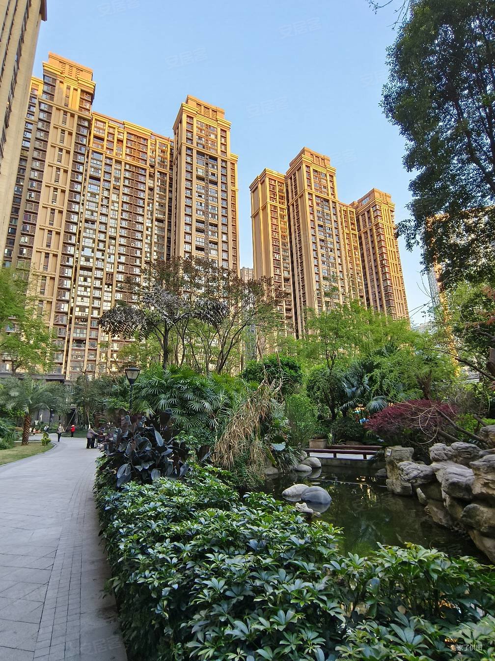 成都房产网>成都二手房>高新区二手房>大源二手房>尚郡天悦府>1008