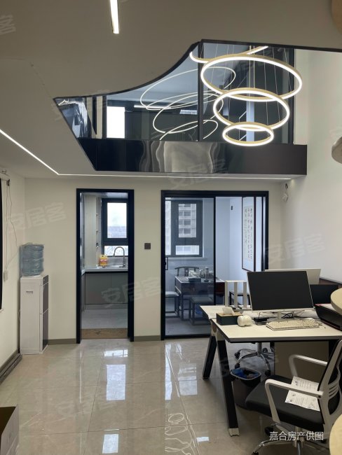 银川恒大御景  复式公寓 70年产权 中间好楼层  小三居