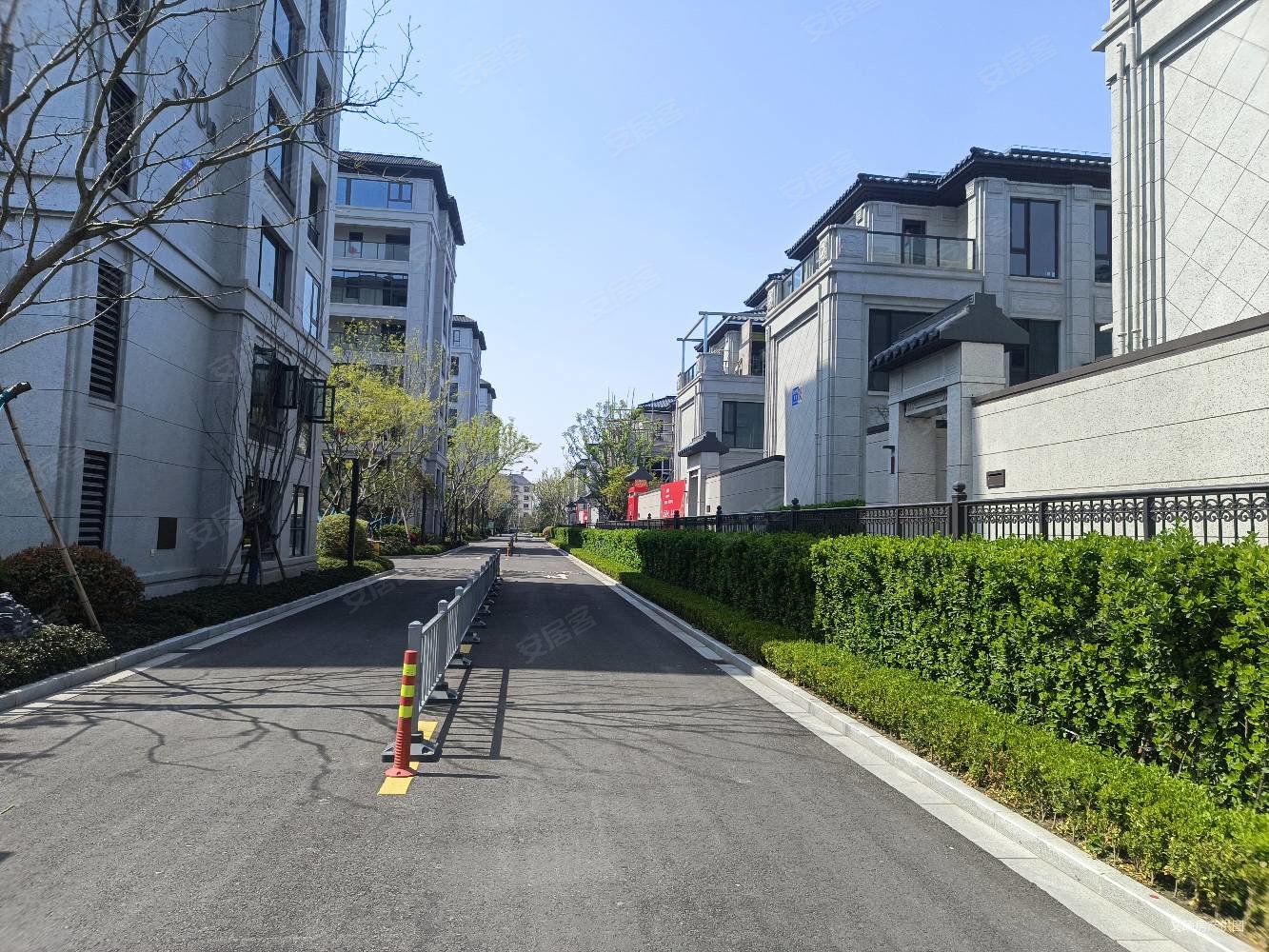 香湖丹堤(三期)4室2厅2卫129.67㎡南北130万