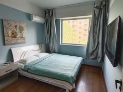 万达附近，韩国城附近金叶公寓标准两居室包物业取暖。