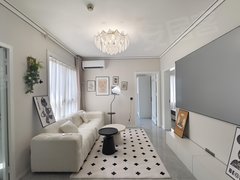 株洲芦淞平和堂实地拍摄 火车站 一室一厅 押一付一 可以看江出租房源真实图片