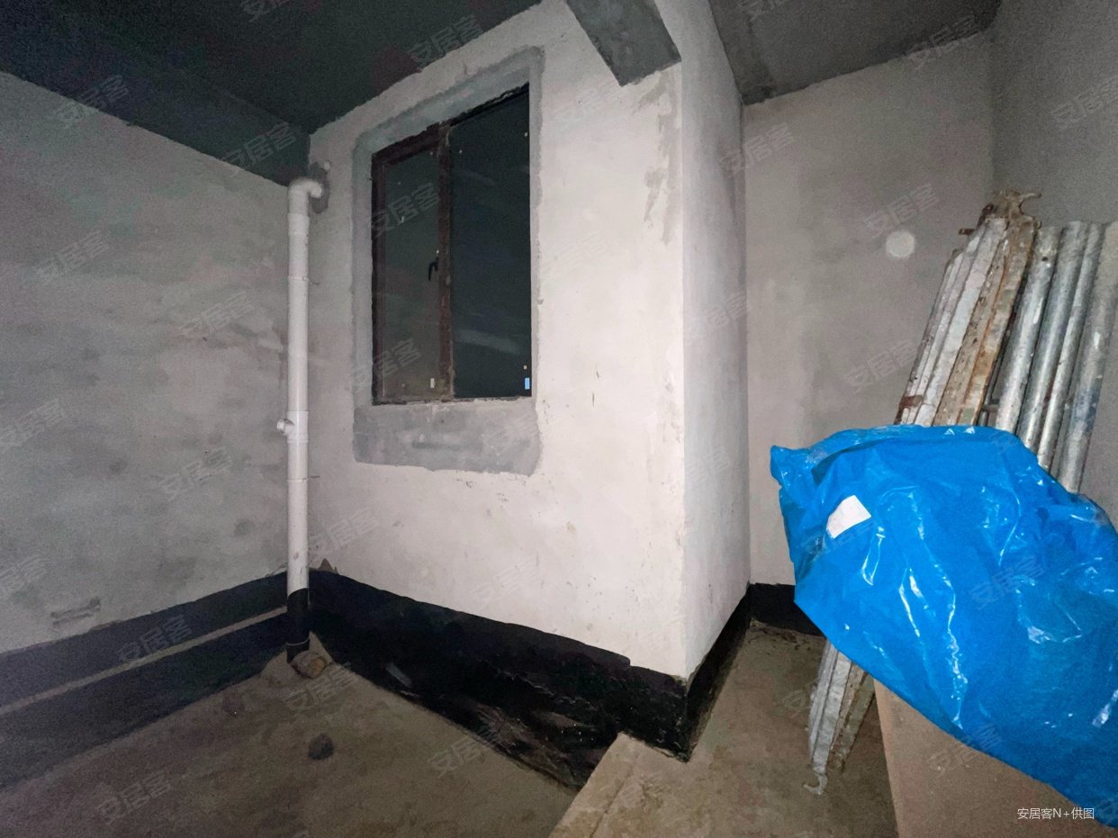 熙庭原著(别墅)4室2厅3卫213.82㎡南180万