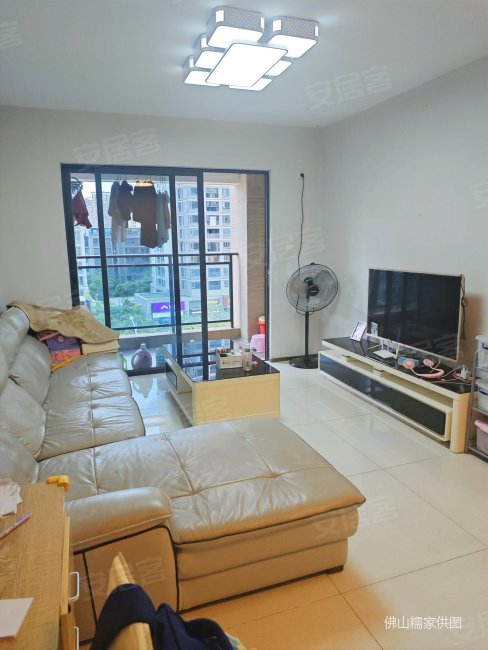 时代香海彼岸3室2厅1卫85.6㎡南165万