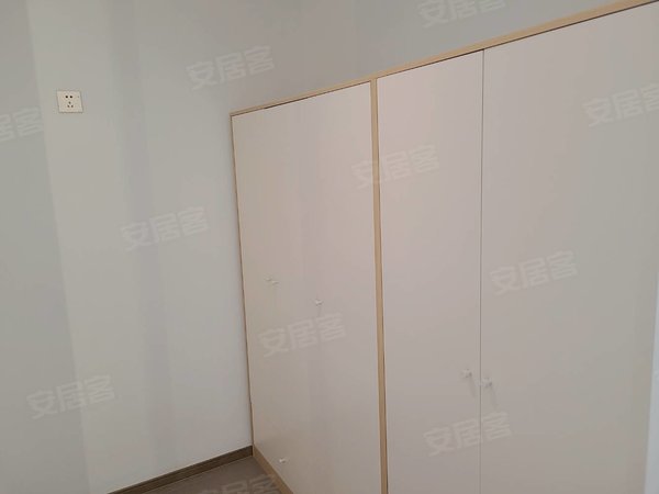 绍兴越城城北中国铁建花语江南镜湖花语江南,精装修好房,着租,包物业带家具拎包入住出租房源真实图片