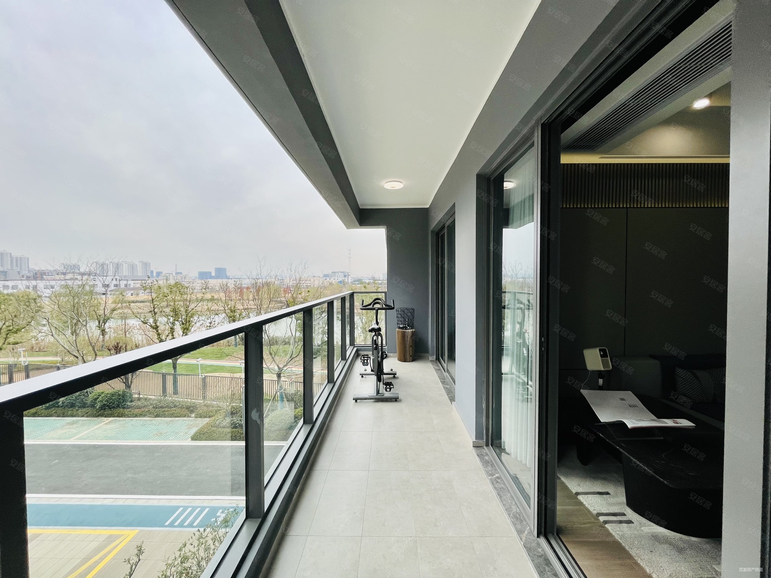 保利栖月雅园4室2厅2卫121.39㎡南北239万