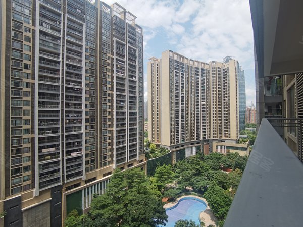 广州天河珠江新城中中海花城湾中海花城湾 三房 看小区花园景观 看