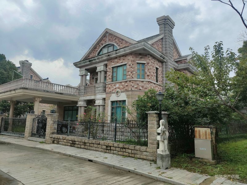 房东诚心出售,阳明山庄二手房,610万,4室2厅,3卫,302平米-昆山安居客