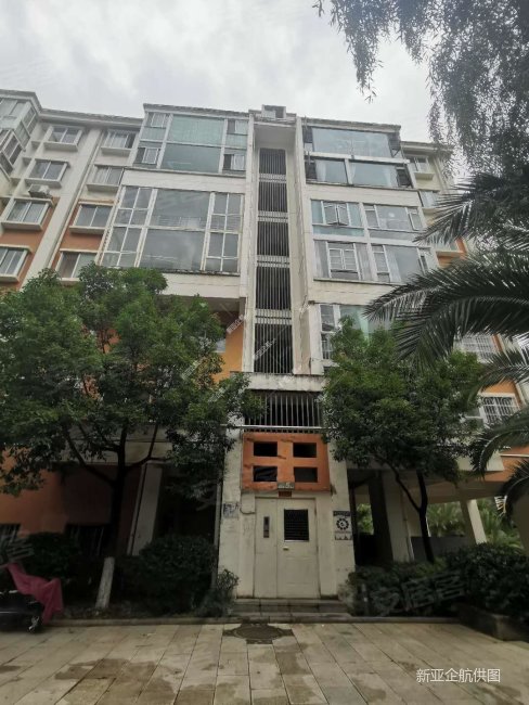 香山府旁警苑小区 南北精装